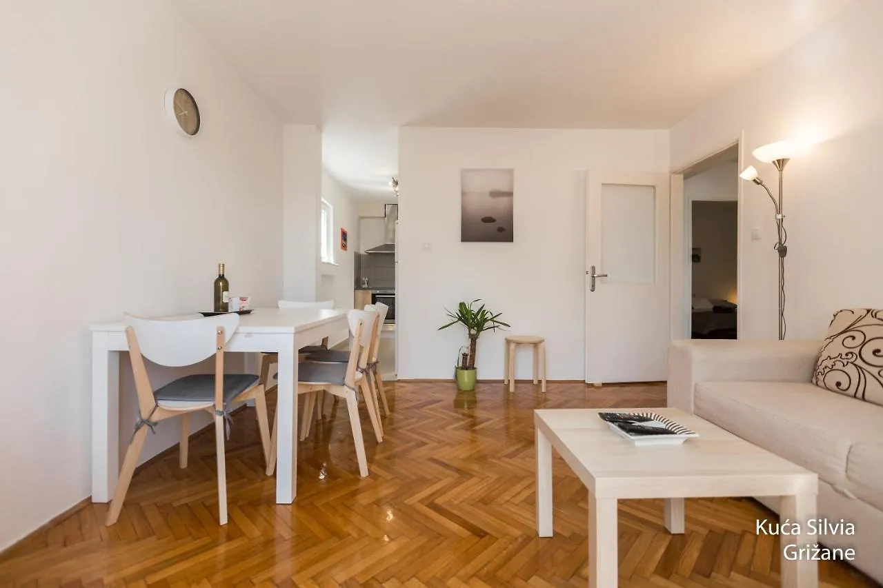 Grižane Apartment House Silvia בית נופש
